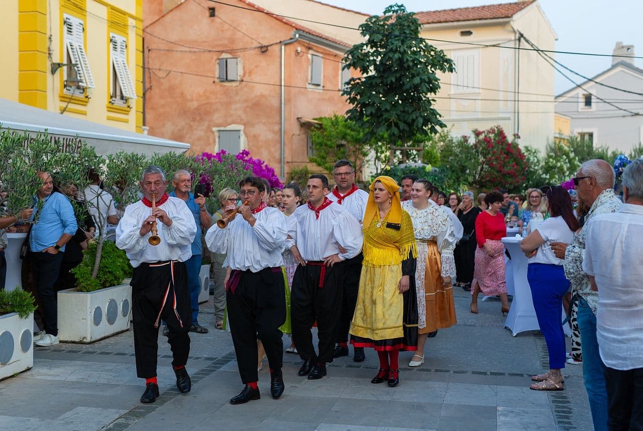 nastup folklora za Dan Općine